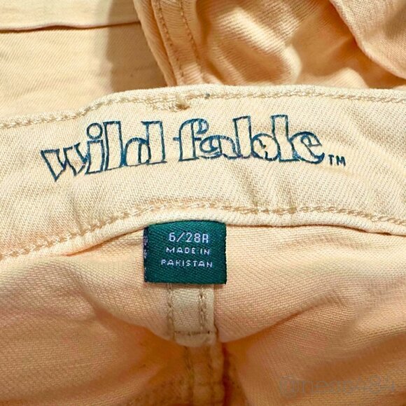 Women’s Wild Fable Shorts. 6 - Picture 3 of 3